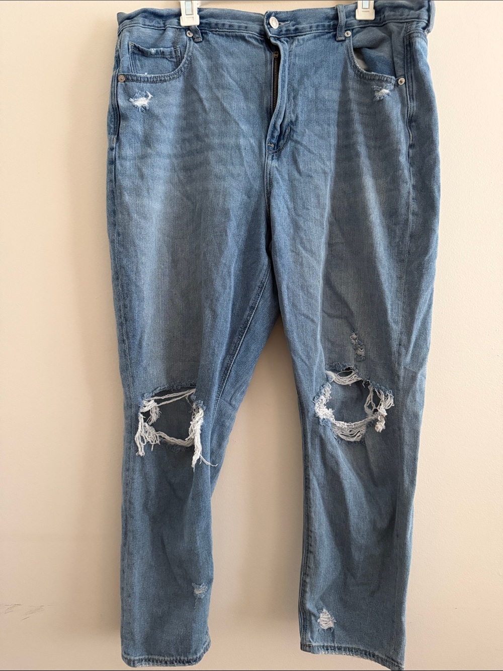 American Eagle Mom Jean, Size 18, regular length, Distressed Ripped Knee Jeans